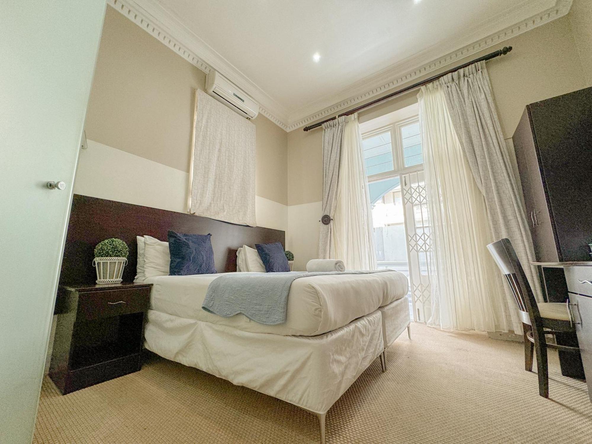 Amoris In Sea Point
